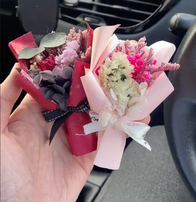 Blossom Wherever U go - Mini Flower Bouquet